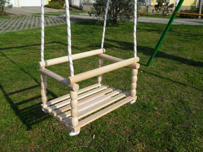 Natúr fa kerti gyerekhinta